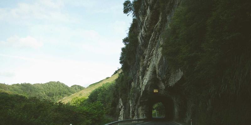 广州化工产业全解析:化学试剂与化工助剂的精准选择指南